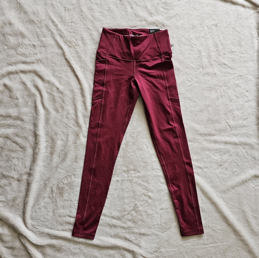 NWT VS Knockout Leggings